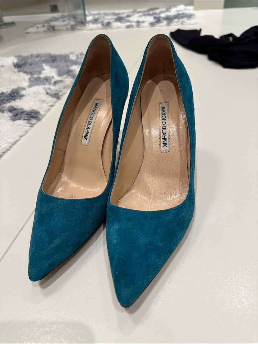 Manolo Blahnik BB Teal Pumps 38.5 - Picture 2 of 10